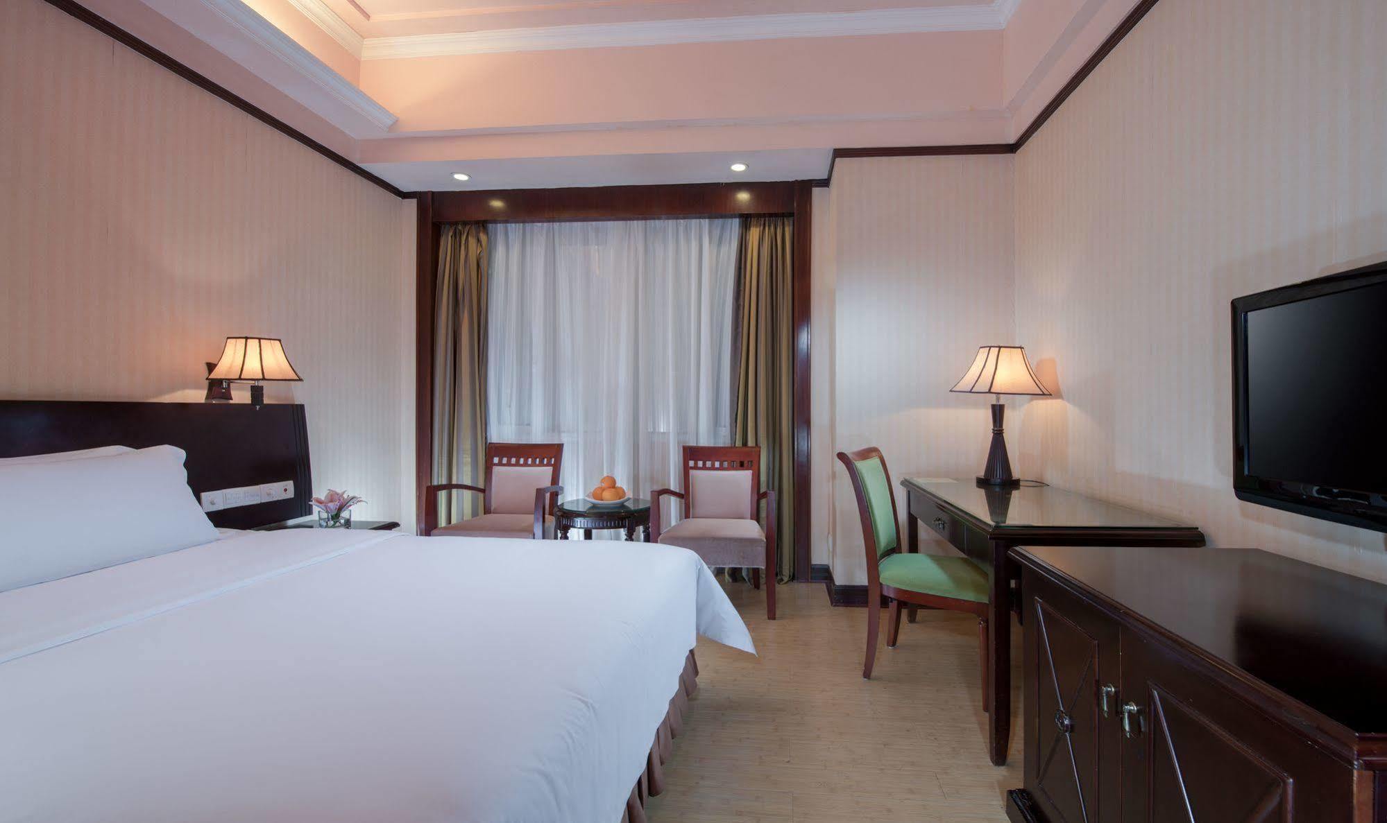 Vienna International Hotel Shenzhen Xinzhou Exterior foto